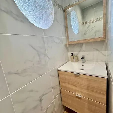 Apartment T2 Renove A 15 Min De Lyon