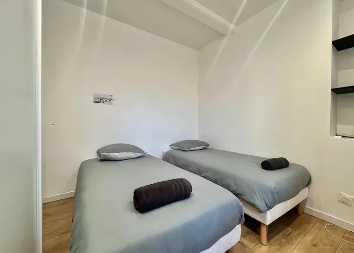 T2 Rénové à 15 Min De Lyon *